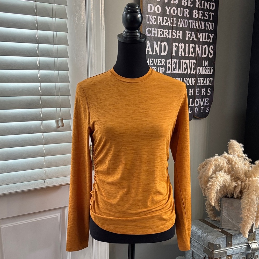 NWT! Calia Golf Crew Shirt Golden Warmth Size Small